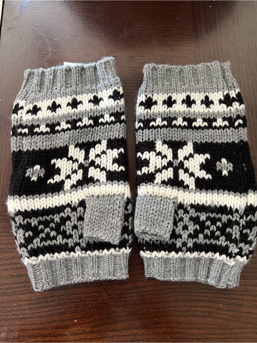 Old Navy Black, Gray & White Nordic Knit Fingerless Mittens